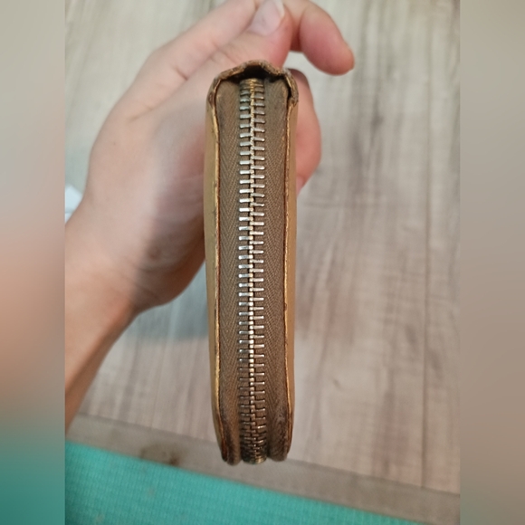 Prada Saffiano Zip Around Wallet Metallic Gold - MyDesignerly - Picture 7 of 13